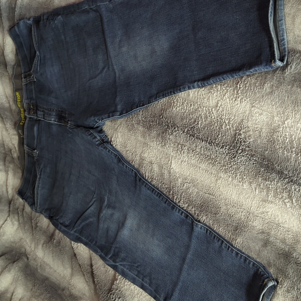 Lee Men's Relaxed Jeans in Dark Blue